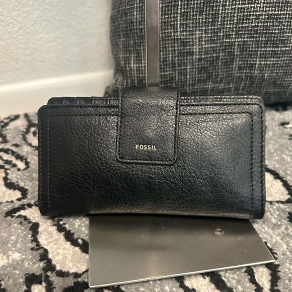 Fossil Midnight Black Leather Wallet - Picture 1 of 6
